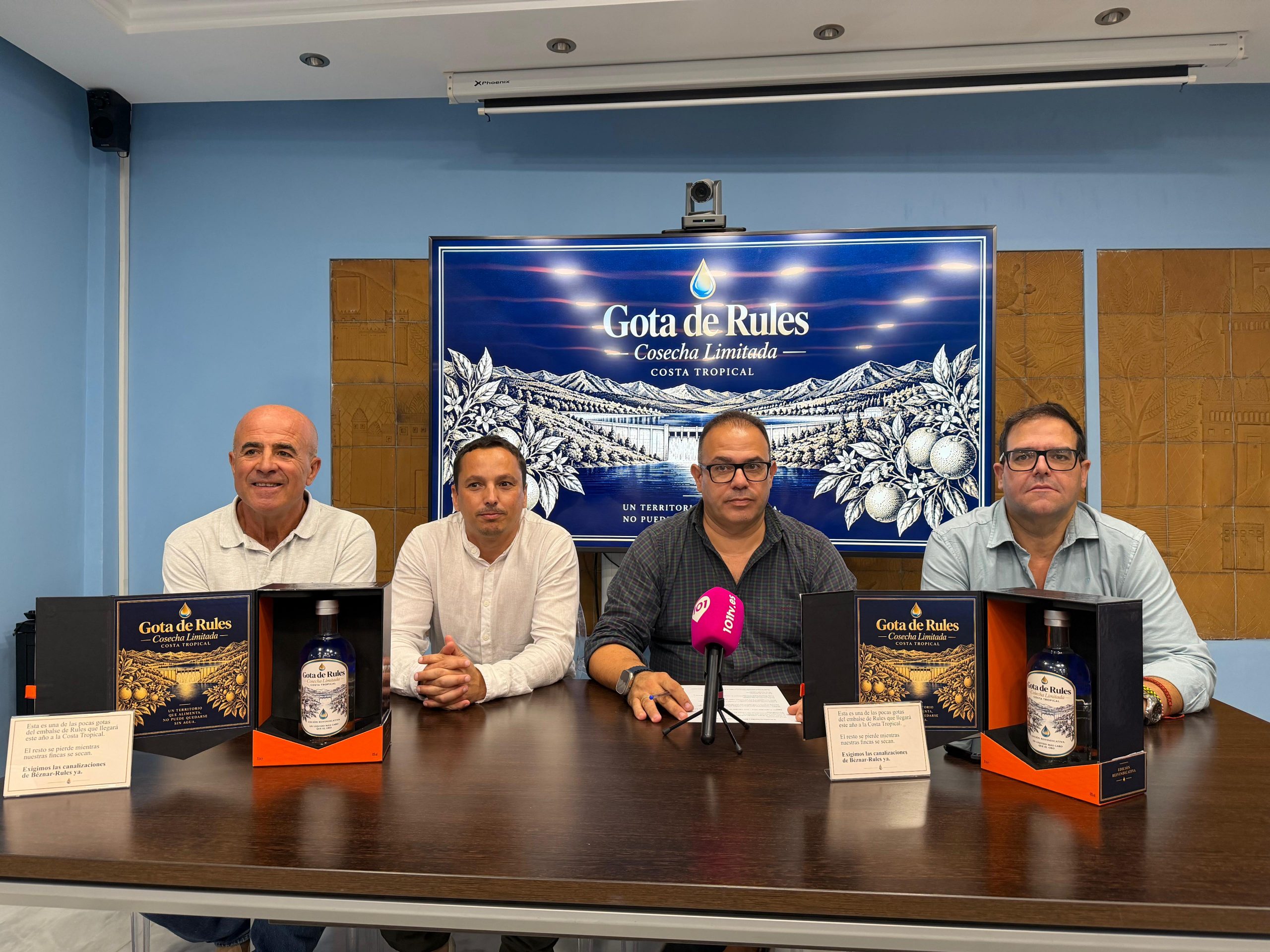 almunecar-lleva-a-madrid-la-gota-de-rules-para-reclamar-el-agua-que-necesitan-sus-agricultores
