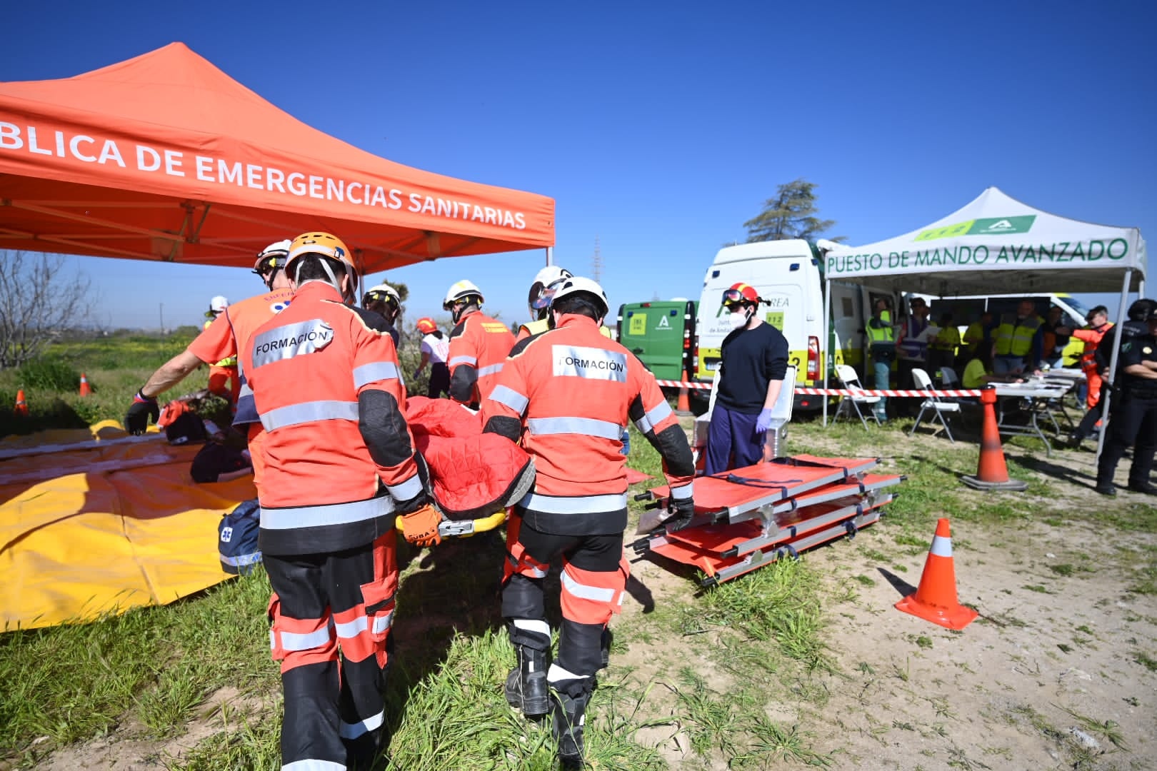granada-prepara-a-sus-voluntarios-de-proteccion-civil-para-actuar-en-los-primeros-minutos-de-una-emergencia