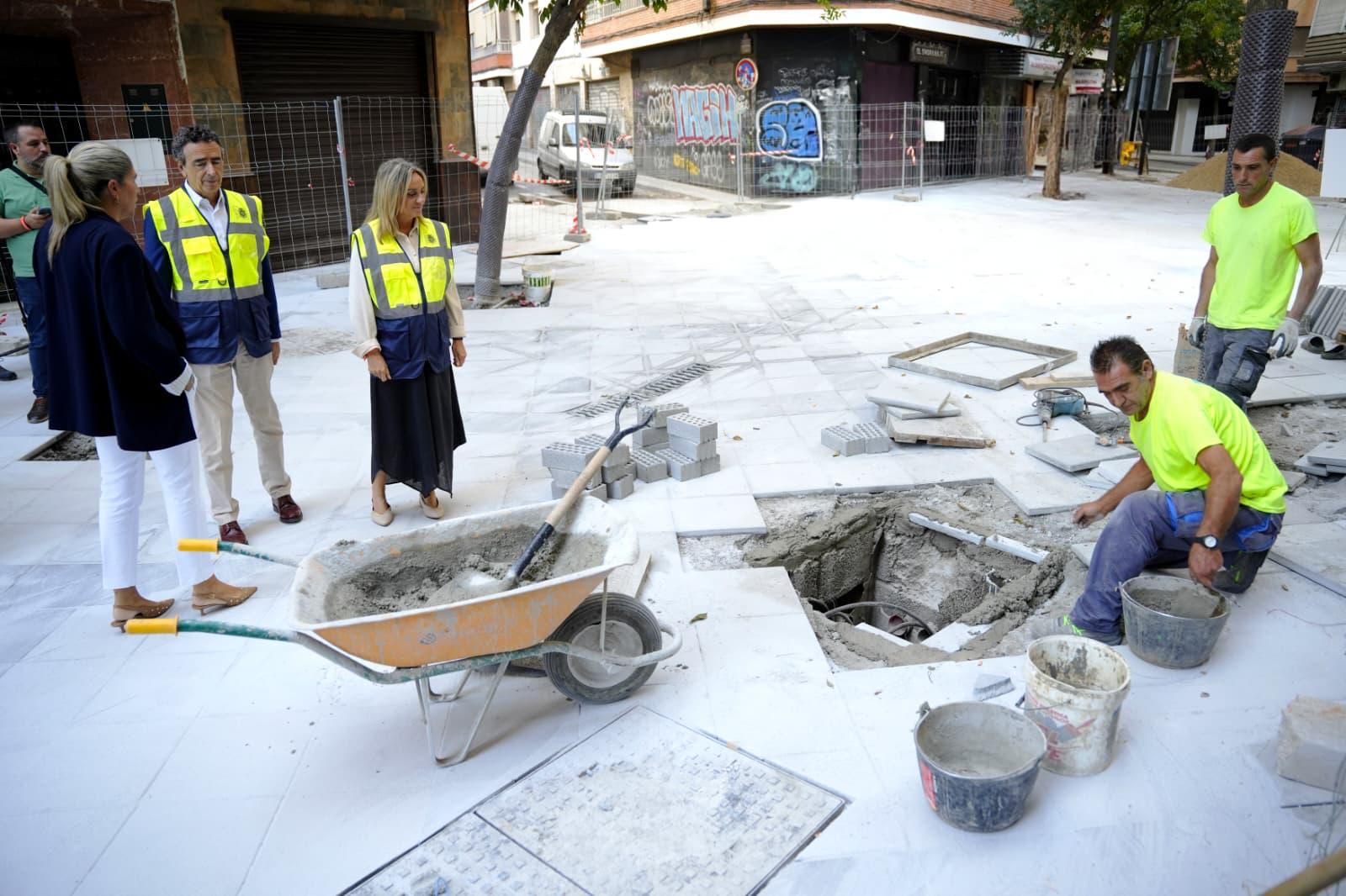granada-invierte-570-000-euros-en-transformar-lopez-mezquita-en-una-calle-mas-accesible-y-peatonal