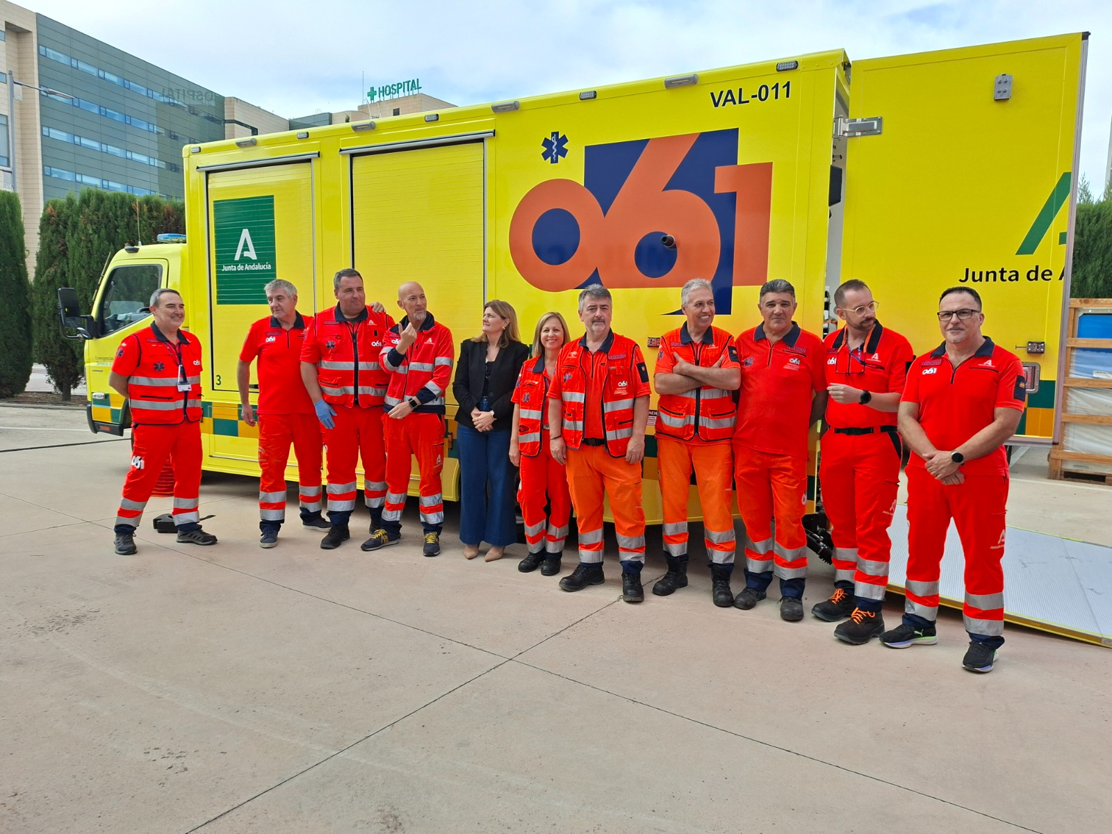 el-061-de-granada-abre-sus-puertas-para-mostrar-como-se-coordinan-las-urgencias-y-emergencias-sanitarias