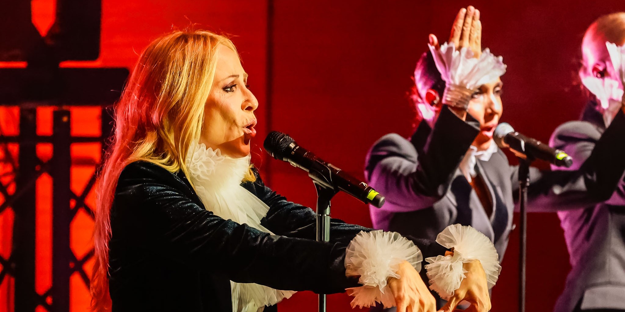granada-la-cantante-marta-sanchez-pone-su-voz-al-servicio-de-la-solidaridad