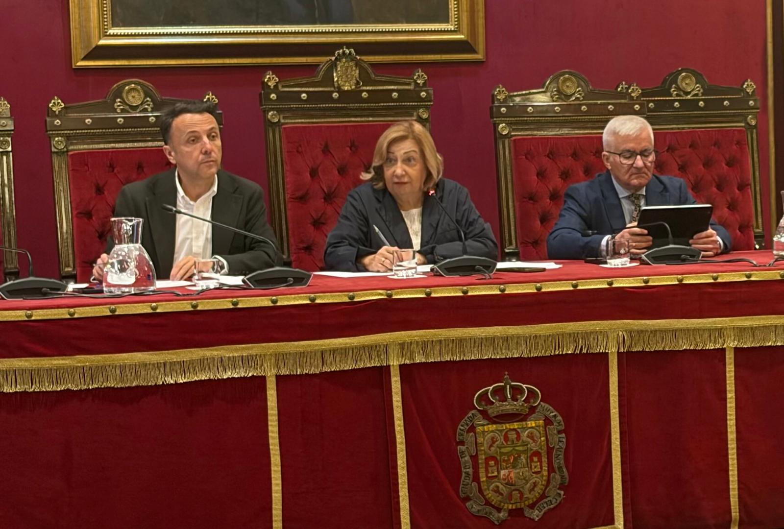 granada-el-ayuntamiento-aprueba-33-millones-para-pagar-horas-extras-y-gastos-extraordinarios