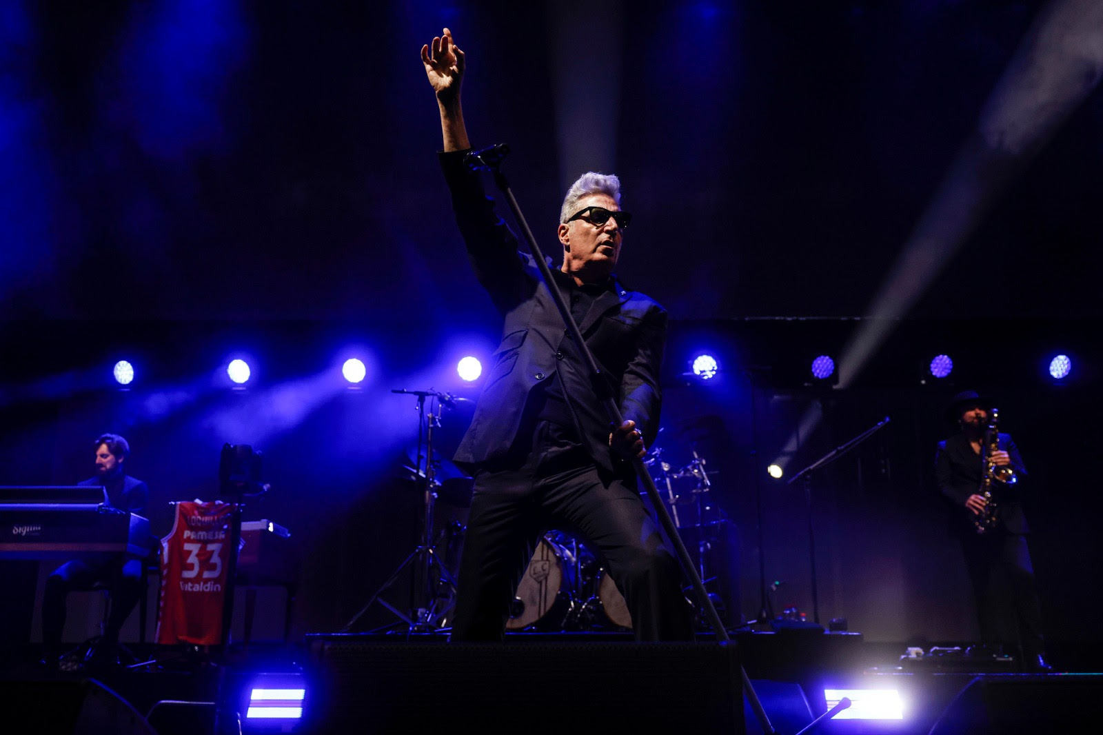 granada-loquillo-trae-su-rock-legendario-este-sabado-con-una-gira-que-repasa-casi-cinco-decadas-de-musica
